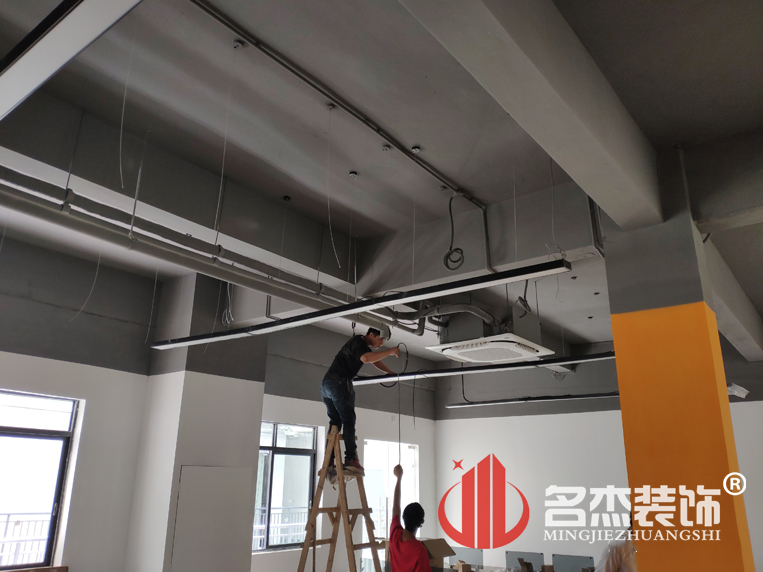 ����װ����ƹ�˾